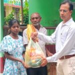 tb marijon ko poshan sahayata sadar chc mein paanch marijon ke beech food packet vitrit