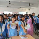 cm school off exilence, saraikela mein mukh swasthya jaanch evam jagrukta shivir hua aayojit