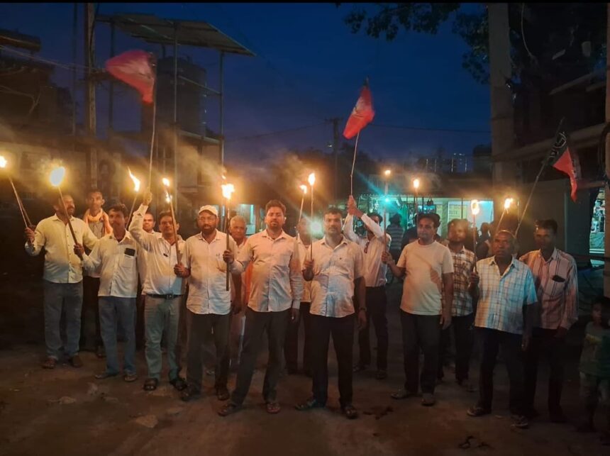 ichagarh mein shiksha vyavastha ko lekar bhajpa ka mashaal juloos